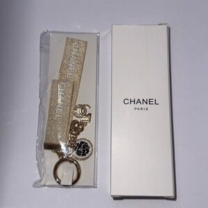NWT Chanel key holder